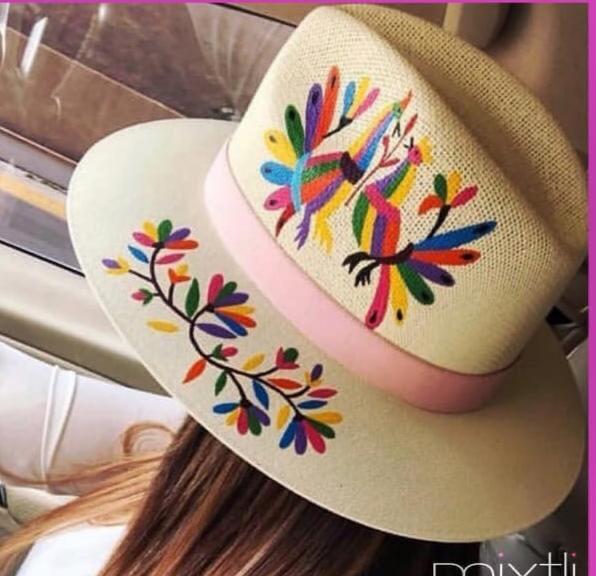 Sombrero pintado a mano estilo Tenango 