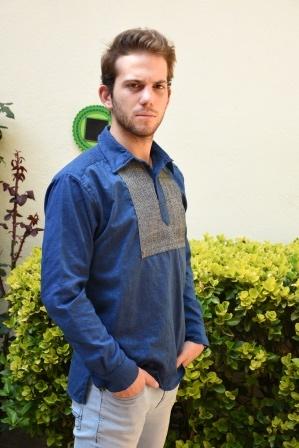 Camisa para hombre azul tejida en telar de cintura