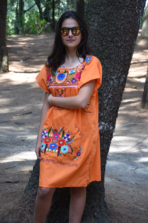 Vestido para mujer naranja de manga corta con flores bordadas en colores