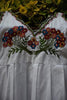 Vestido para niña blanco con flores bordadas